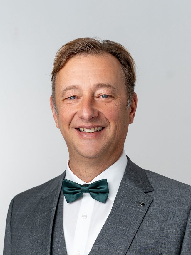 Wolfgang Roth image-2034